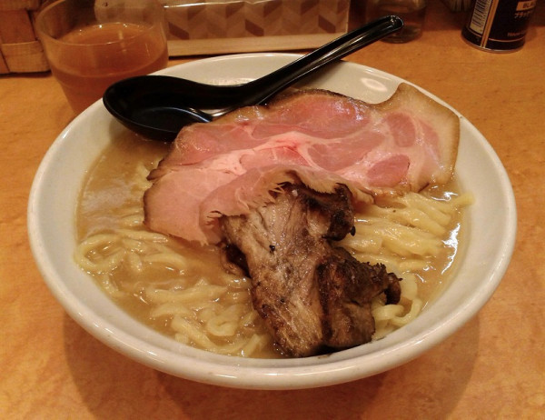 「ド豚骨大盛(1080円)」@ド豚骨 貫の写真