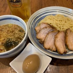 ちゃーしゅーつけめん