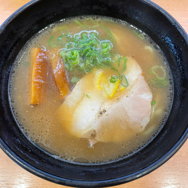 「豚骨魚介らぁめん　539円」@かっぱ寿司  本庄店の写真