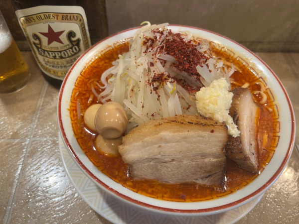 「サッポロ赤星中瓶〜辛マンモスうずら」@泪橋 溝の口店の写真