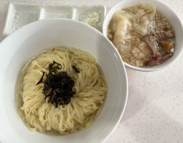 「[限定]平打ち手揉み麺の背脂煮干しつけ麺　特製　塩」@ラーメン星印の写真