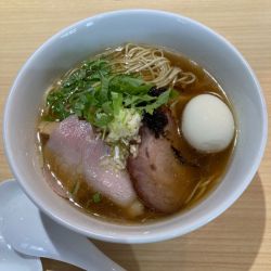 支那そば　紫　ラーパス　煮玉子