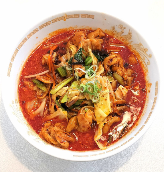 「四季特製ピリ辛ホルモン麺 980円」@中華小皿料理 四季の写真