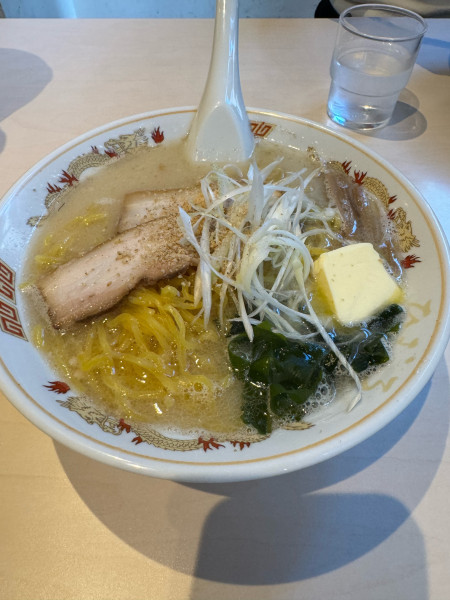 「函館塩ラーメン バター」@北海道らーめん ひむろ 大宮店の写真