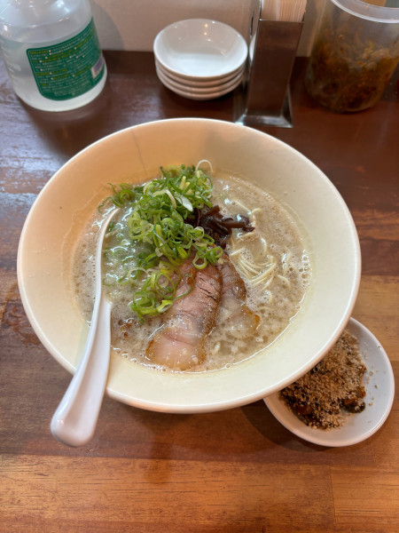 「博多豚骨ラーメン」@幸心堂の写真