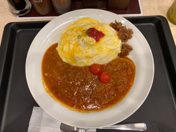 「たっぷりトマトのオムハヤシライス」@マイカリー食堂 幕張本郷店の写真