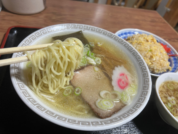 「塩らーめん&半チャーハン」@金兵衛食堂の写真