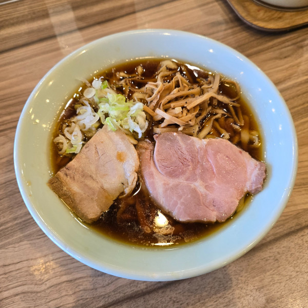 「創業当初の醤油ラーメン」@くじら食堂 nonowa東小金井店の写真