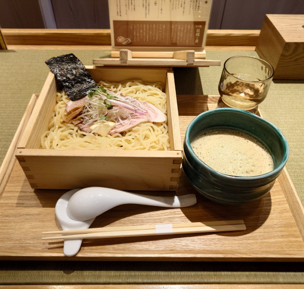 「牡蠣つけ麺(1080円)」@らぁ麺 牡蠣と貝の写真