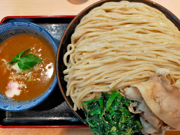 「鶴嶺峰つけ麺(横綱700g)1350円+麺増し300円」@らー麺土俵 鶴嶺峰の写真