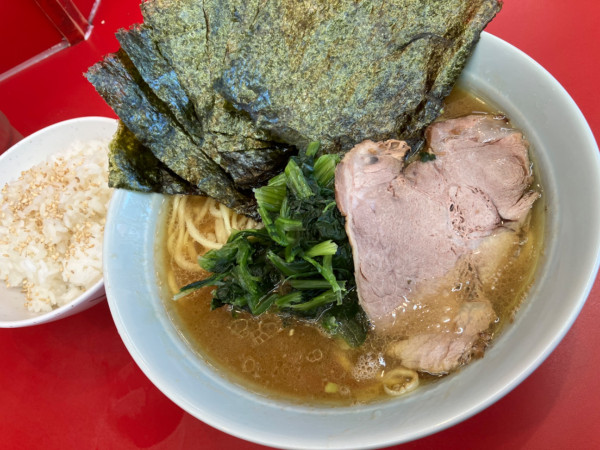 「ラーメン＋のり」@横浜ラーメン 武蔵家 大井町店の写真