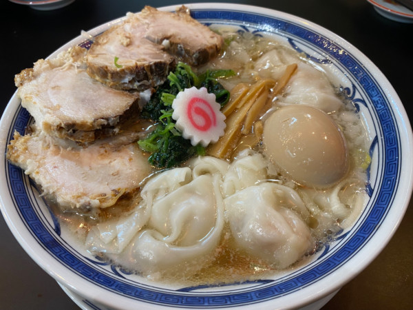 「特製わんたん麺」@赤坂中華わんたん亭の写真