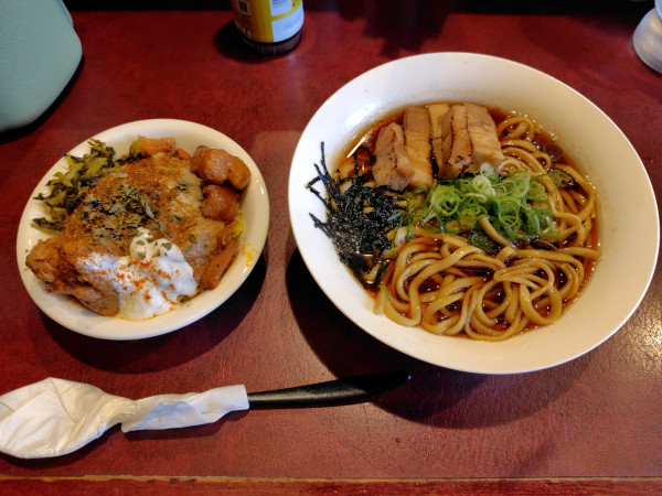 「醤油ラーメン平打麺800円」@CaravanTTRの写真