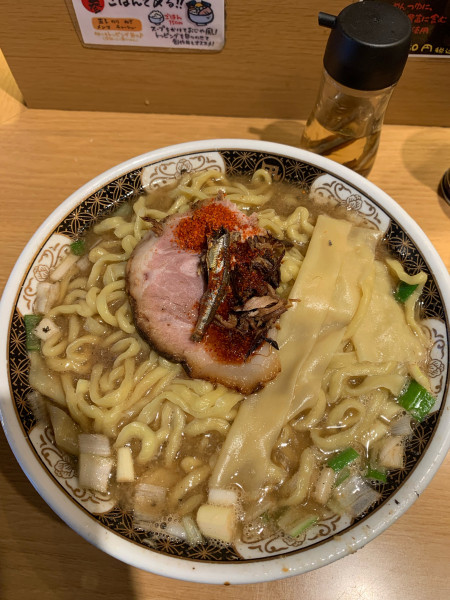 「煮干しラーメン (900円)」@すごい煮干ラーメン凪 西新宿7丁目店の写真