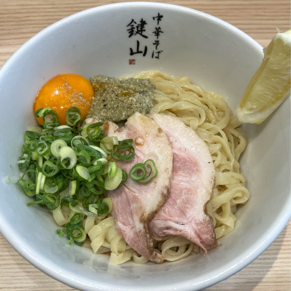 「冷やし牡蠣まぜそば1250円【期間限定】」@中華そば 鍵山の写真