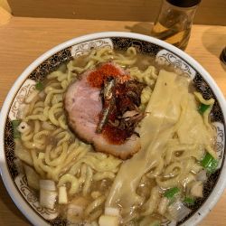 煮干しラーメン (900円)
