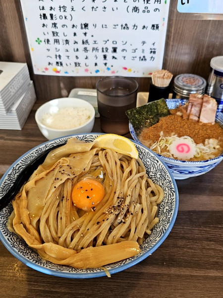 「冷たい豚骨魚介ラーメン特盛をつけ麺に変更✌️」@狼煙 〜NOROSHI〜の写真