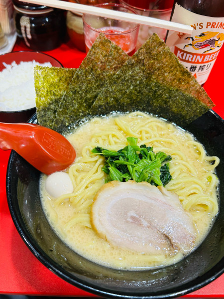 「ラーメン」@横浜家系ラーメン 赤家 聖蹟桜ヶ丘店の写真