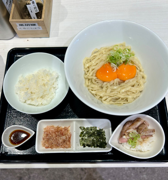 「美珠卵のたまごかけ麺  肉めし小」@淡麗拉麺 己巳の写真