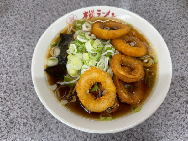 「いかリングらーめん　950円」@桜ラーメンの写真