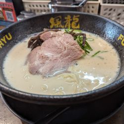 とんこつらーめん