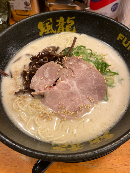 「ラーメン750」@博多風龍 秋葉原2号店の写真