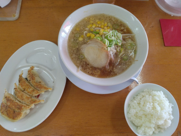 「にんにく醤油825円ライス無料クーポンで餃子無料」@ラーメンばんだい 我孫子店の写真