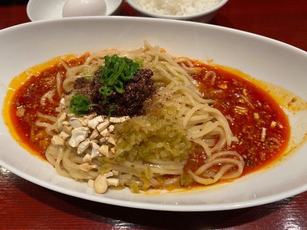 「正宗汁なし担々麺 （温玉）」@成都正宗担々麺 つじ田 赤坂アークヒルズ店の写真