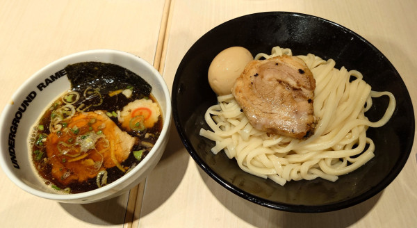 「特製つけめんライト(1230円)」@UNDERGROUND RAMEN 頑者 コクーンシティさいたま新都心店の写真