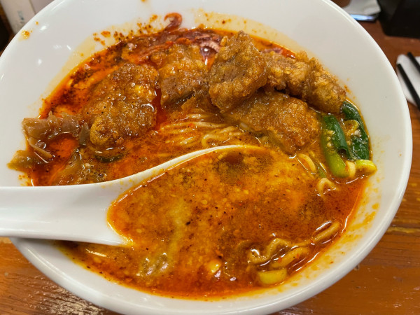 「拝骨担々麺大辛」@担々麺 ほおずきの写真