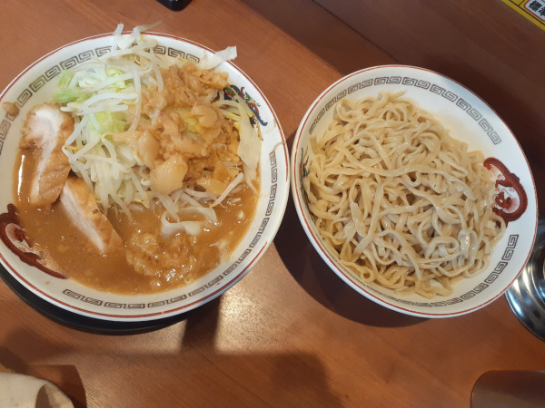 「大ラーメン、つけ麺」@豚山 町田店の写真