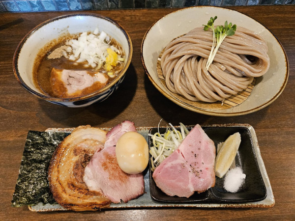 「汁並つけ麺大+特製トッピング」@麺屋みつば＋クローバーの写真