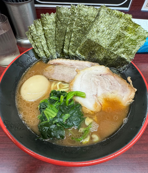 「らーめん　海苔　味玉　豚バラ」@麺家 紫極 大泉学園店の写真
