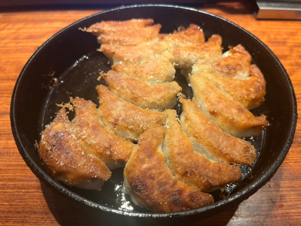 「鉄なべ餃子2人前16個」@小倉 鉄なべ 総本店の写真