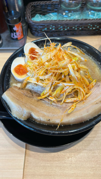 「一本角煮味噌ラーメン」@とろこく味噌らーめん みそや源兵衛 インターパーク店の写真
