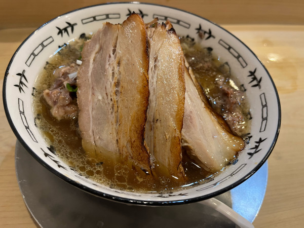 「牛すじラーメン+チャーシュー」@中華そば すばる食堂の写真