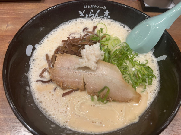 「どろ、固め、替玉」@ぎょらん亭 魚町店の写真