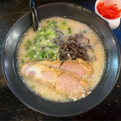 濃厚とんこつラーメン