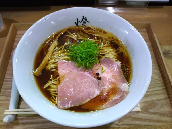 「醤油そば1,300円」@燈の写真