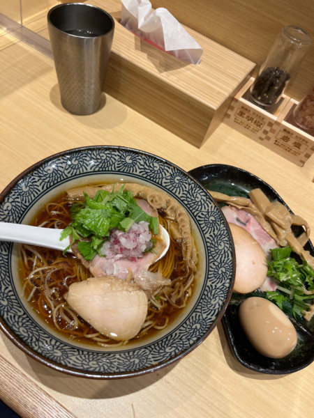 「地鶏中華そば」@地鶏と蟹 中華そば 榊の写真