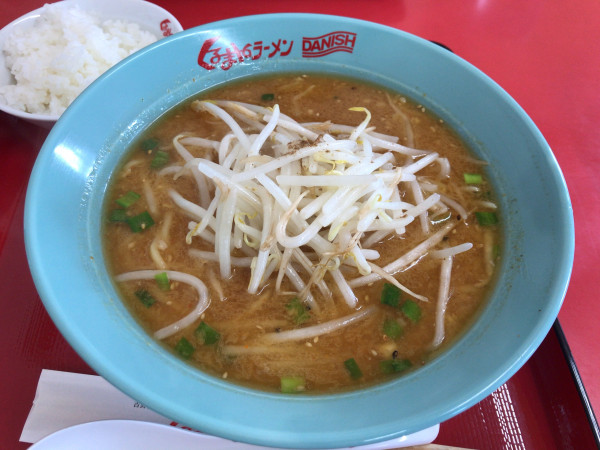 「味噌ラーメン+サービス半ライス 800円」@くるまやラーメン 浦和中島店の写真