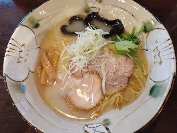 「塩（麺大盛＋１３０円）＝１１１０円」@いち井の写真