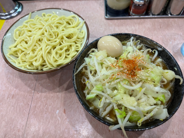 「もり野菜1020円味玉100円」@所沢大勝軒の写真