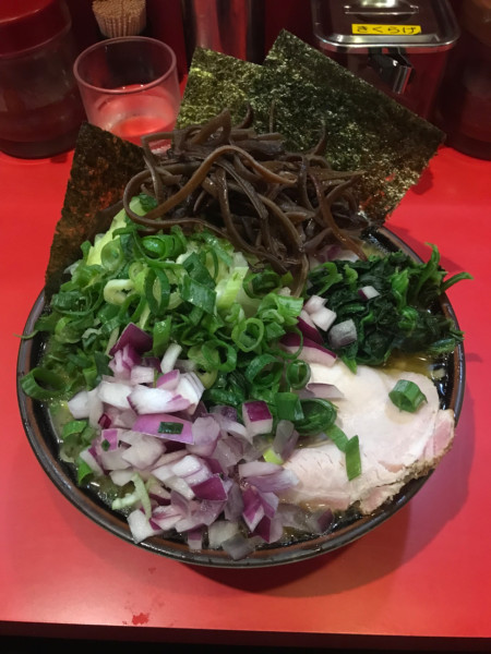 「久々の🍜 1,100円＋感謝のきくらげ」@どんとこい家の写真