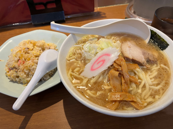 「ラーメン半チャーハンセット」@昌平ラーメンの写真