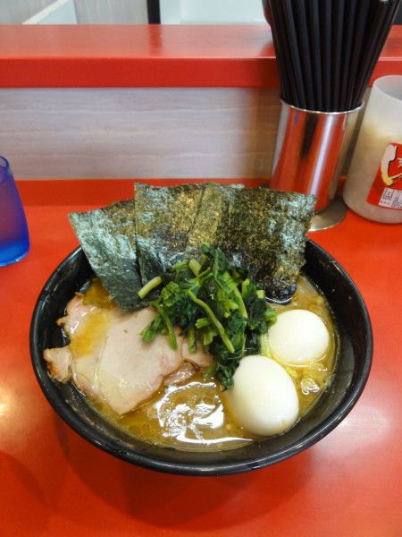 「中盛チャーシュー1110円硬」@家系総本山 ラーメン吉村家の写真