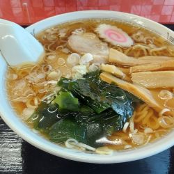 ラーメン・目玉焼き（580円＋270円）