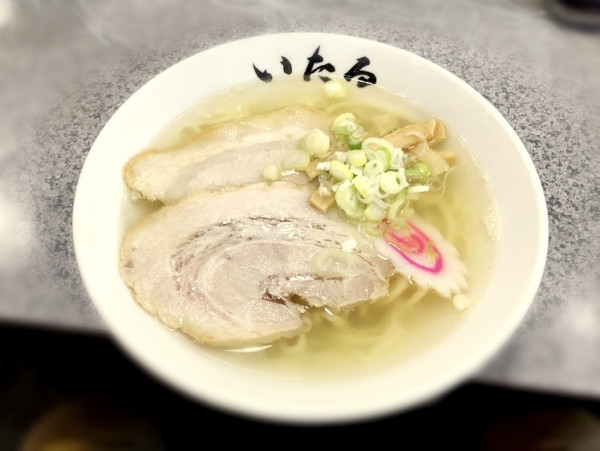 「塩らーめん　820円」@青竹手打ち佐野らーめん いたるの写真