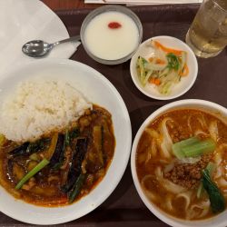 西安・麺セット1380円　空港スタッフ価格