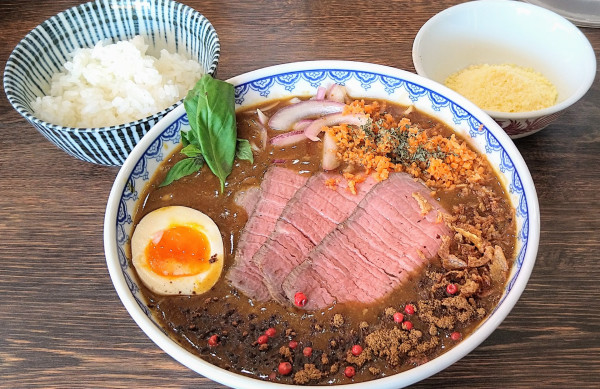 「【限定】スパイシービーフカレーラーメン＋ライス-粉チーズ」@味噌ラーメン 雪ぐにの写真